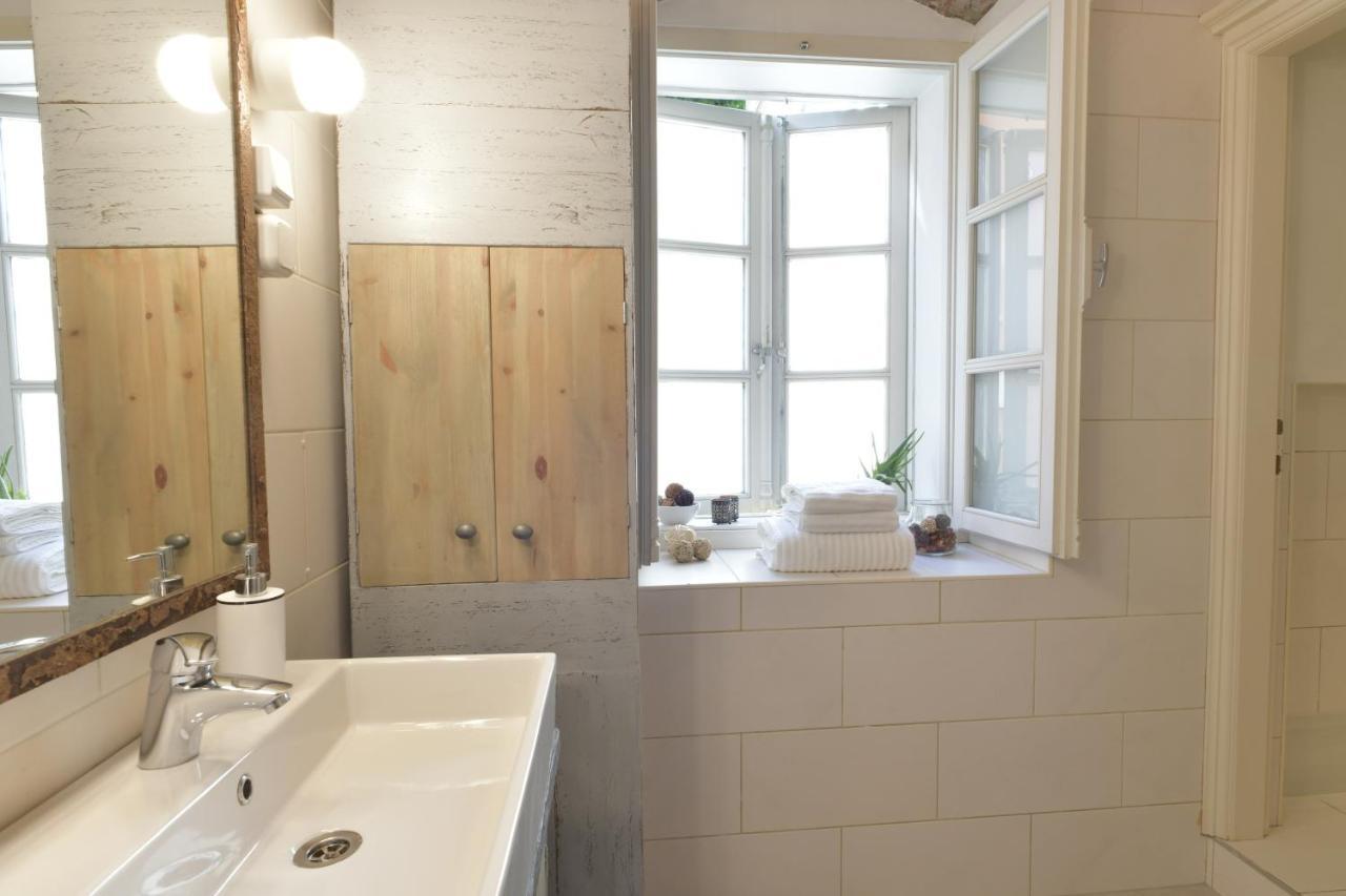 Azalea Apartment